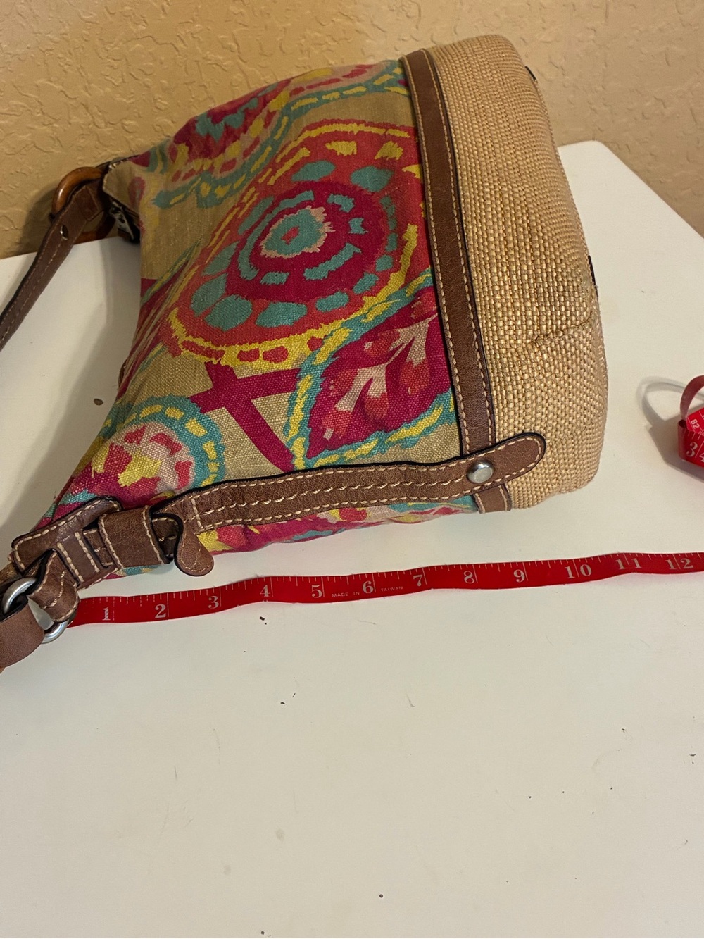 Vintage Fossil Boho Canvas Leather Shoulder Bag Floral Wood Key Charm Purse Y2K - Picture 16 of 16